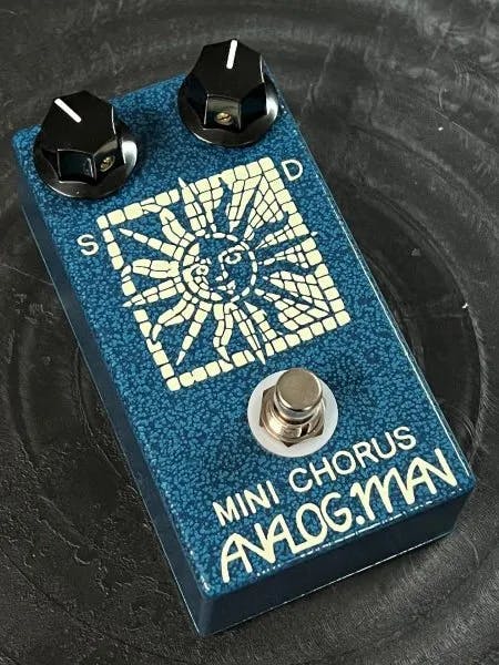 Mini Chorus Guitar Pedal By Analog Man