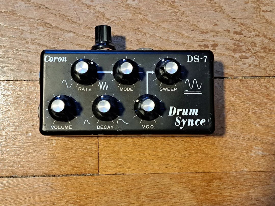 DS-7 Guitar Pedal By Coron