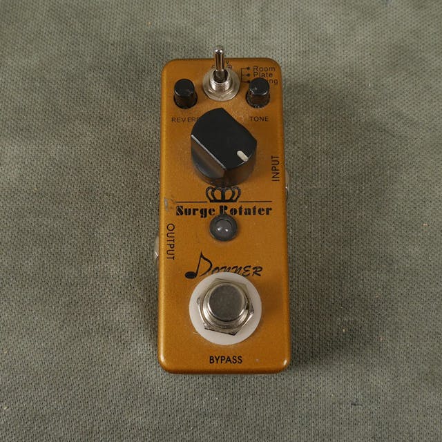 Surge Rotator Guitar Pedal By Donner