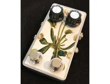 Compact Deluxe Momentary Feedback Guitar Pedal By Saturnworks