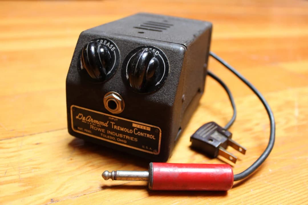 Tremolo Control Guitar Pedal By DeArmond